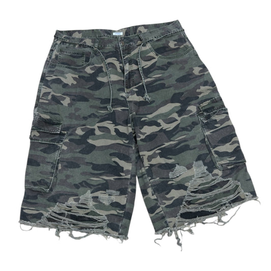 PROFIT MINDED CAMO JORTS