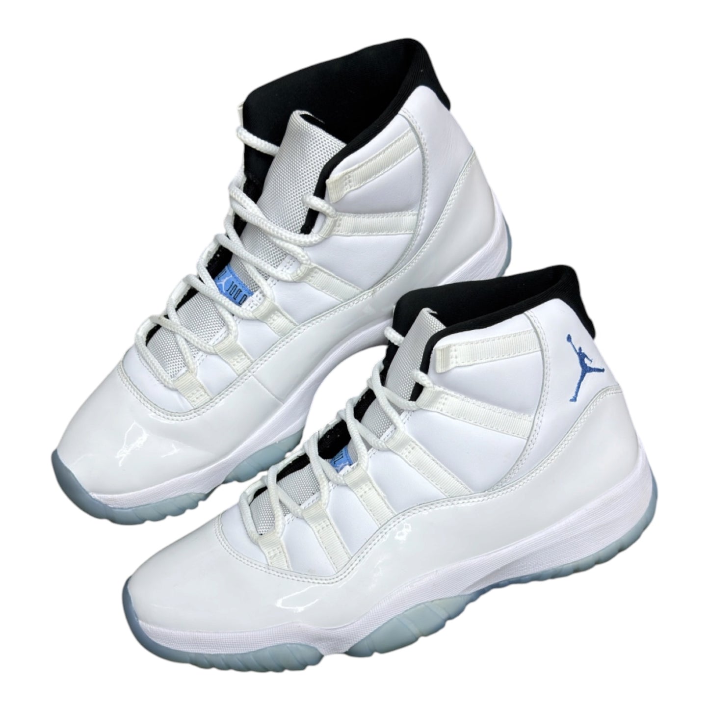 JORDAN 11 LEGEND BLUE (2024)