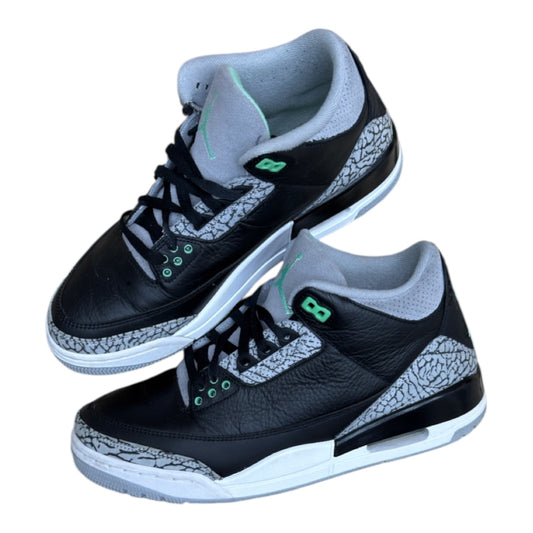 JORDAN 3 GREEN GLOW
